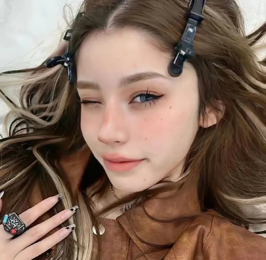 龙月